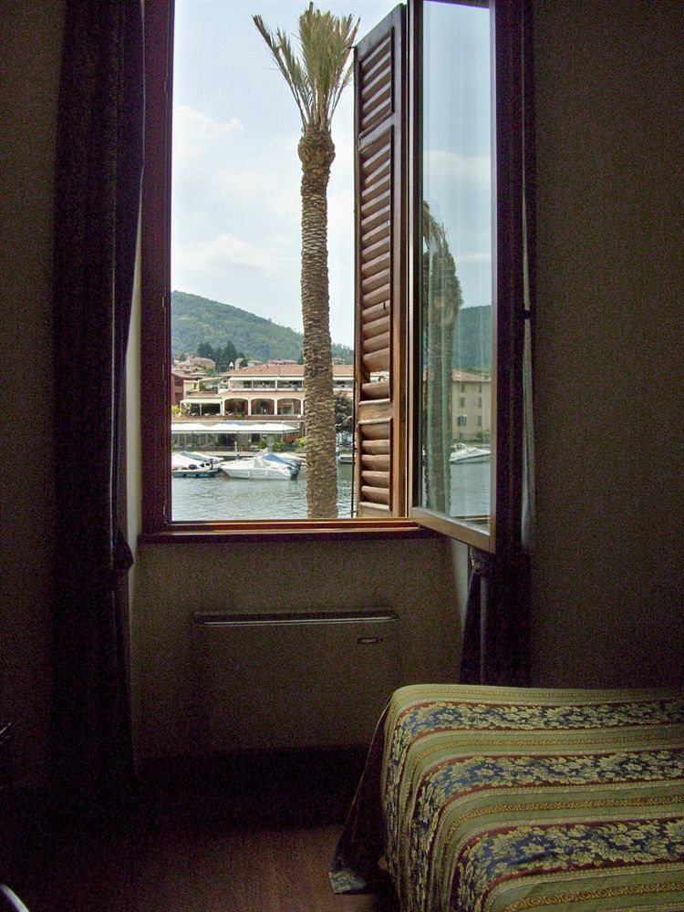 Hotel Sebino Sarnico Bagian luar foto