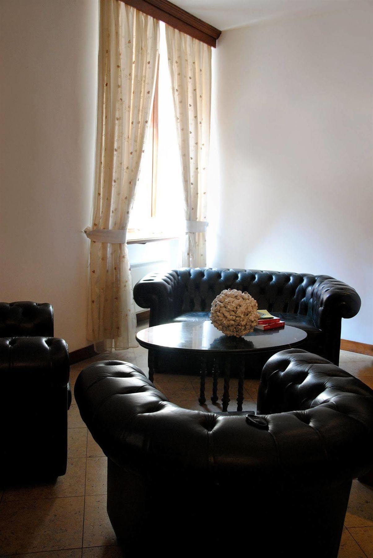 Hotel Sebino Sarnico Bagian luar foto