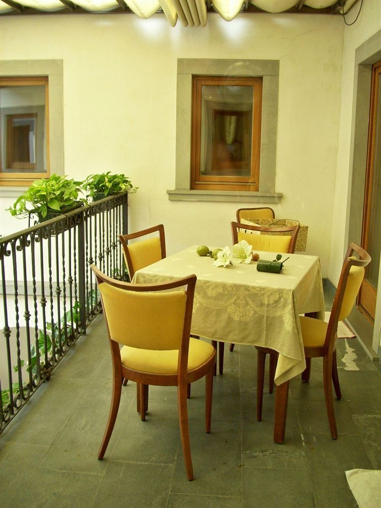 Hotel Sebino Sarnico Bagian luar foto