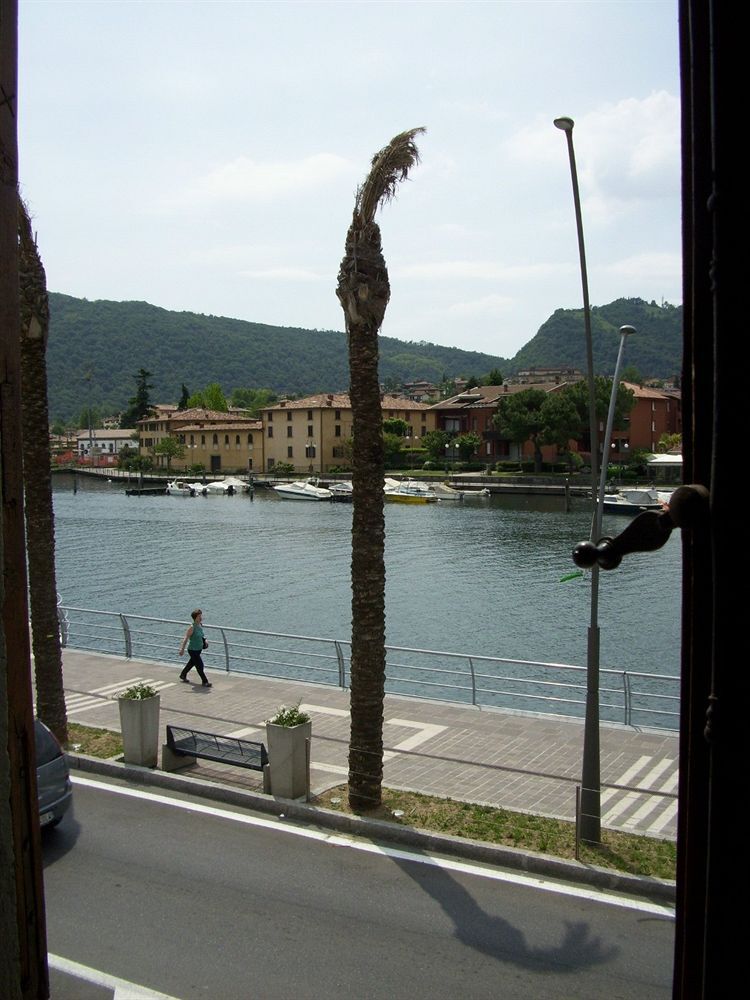 Hotel Sebino Sarnico Bagian luar foto